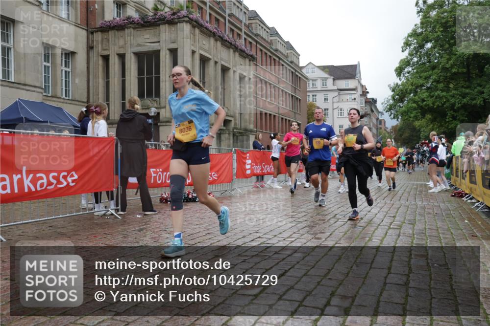 13.09.2026 - Kiel Lauf Yannick Fuchs http://msf.ph/oto/10425729 13.09.2026 11:03:01 Ziel 1095, 1635, 2055, 2796, 3513, 3635, 3912, 4478, 4781, 5046, 5998, 6483, 6768, 6934, 6969, 6974, 7968, 8084, 9070, 9108, 9663, 10165, 10664, 10999, 11255, 11736, 11846, 415, 935, 1298, 2055, 2299, 3207, 3414, 3670, 3947, 3968, 4562, 4648, 4984, 4986, 5479, 5712, 6071, 6375, 6483, 6548, 6878, 7389, 7968, 8036, 8914, 9745, 10648, 11064, 11384, 11717, 11942, 986, 1923, 2254, 2878, 2975, 3621, 4658, 4757, 5893, 6224, 6319, 6669, 7282, 7656, 8130, 8136, 8204, 8782, 9202, 12550 meine-sportfotos.de