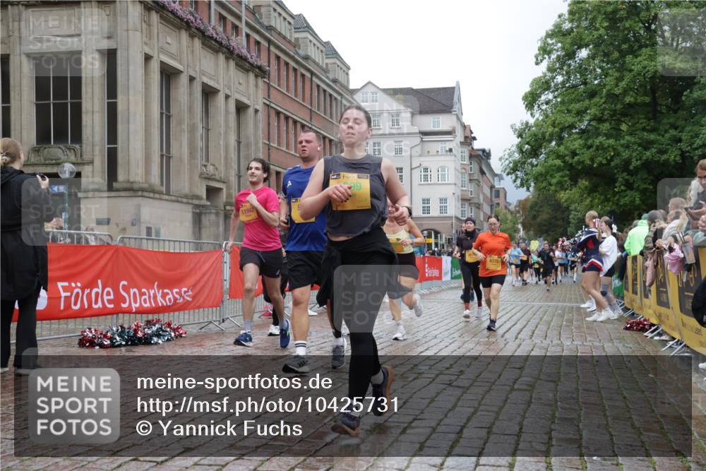 13.09.2026 - Kiel Lauf Yannick Fuchs http://msf.ph/oto/10425731 13.09.2026 11:03:02 Ziel 1095, 1635, 2796, 3513, 3635, 3912, 4478, 4781, 5046, 5998, 6768, 6934, 6969, 6974, 8084, 8782, 9070, 9108, 9202, 9663, 10165, 10664, 10999, 11255, 11736, 11846, 12550, 415, 935, 1298, 2055, 2299, 3207, 3670, 3947, 3968, 4562, 4648, 4984, 4986, 5479, 5712, 6071, 6375, 6483, 6548, 6878, 6969, 6974, 7389, 7968, 8036, 8084, 8914, 9745, 10648, 11064, 11384, 11717, 11942, 697, 986, 1923, 2254, 2878, 2975, 3621, 4658, 4757, 5893, 6224, 6319, 6669, 7282, 7656, 8130, 8136, 8204 meine-sportfotos.de