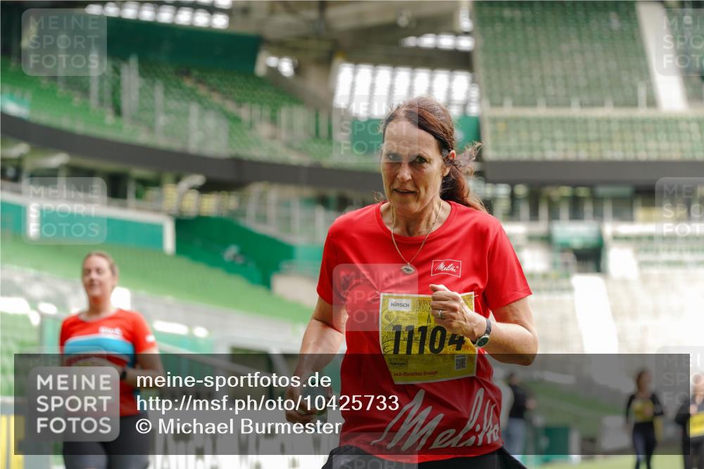 13.09.2026 - 21. swb-Marathon Bremen Michael Burmester http://msf.ph/oto/10425733 13.09.2026 10:48:22 Laufen im Stadion 10264, 10292, 10349, 10407, 10413, 10440, 10732, 10754, 10789, 10925, 10933, 11104, 11262, 11423, 11443, 11541, 11639, 11663, 11698, 11980, 12083, 12157, 12340, 12444, 12471, 12472, 12542, 12561, 10137, 10176, 10191, 10192, 10194, 10202, 10242, 10295, 10344, 10430, 10524, 10568, 10600, 10629, 10651, 10679, 10713, 10756, 10779, 10882, 10979, 10997, 10999, 11081, 11200, 11233, 11307, 11309, 11355, 12089, 12153, 12177, 12178 meine-sportfotos.de