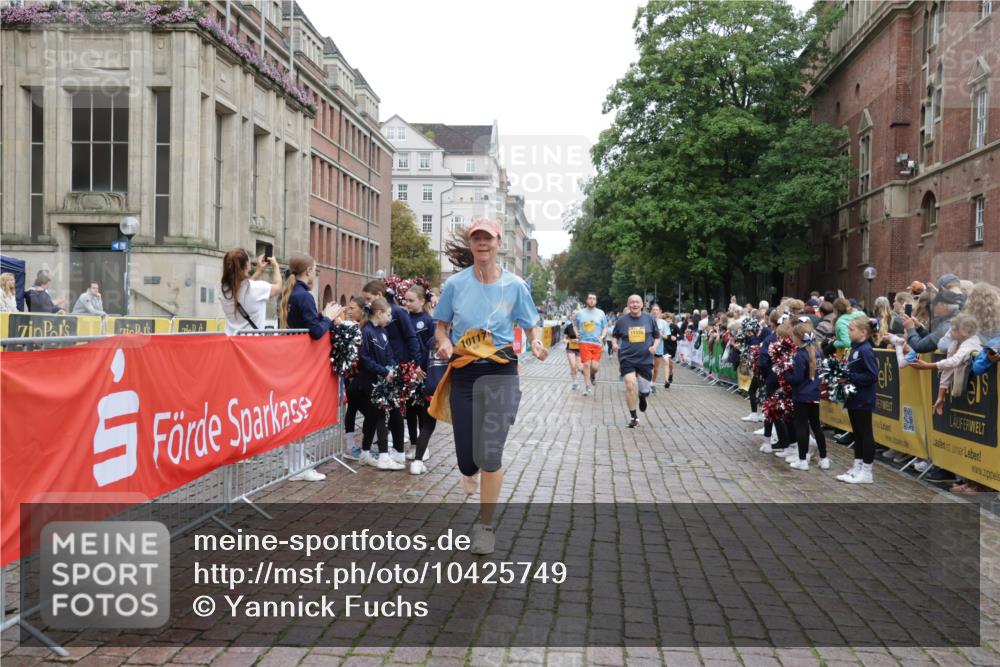13.09.2026 - Kiel Lauf Yannick Fuchs http://msf.ph/oto/10425749 13.09.2026 09:46:20 Ziel 167, 181, 442, 3052, 3954, 5855, 5955, 6857, 7308, 8125, 10117, 10913, 11316, 12495, 12621, 557, 1415, 1418, 2127, 2482, 2788, 3142, 3301, 3974, 4569, 4909, 4910, 4918, 5234, 5511, 5757, 5829, 6732, 7015, 7202, 7572, 7911, 7924, 8244, 8611, 8859, 9841, 10036, 10203, 10685, 10719, 10898, 11076, 11078, 12374, 12841, 288, 3033, 3035, 3361, 6048, 6355, 6577, 7439, 7675, 7754, 8929, 9832, 10177, 10946, 11859, 11861, 12173, 12552, 2788, 3025, 3974 meine-sportfotos.de