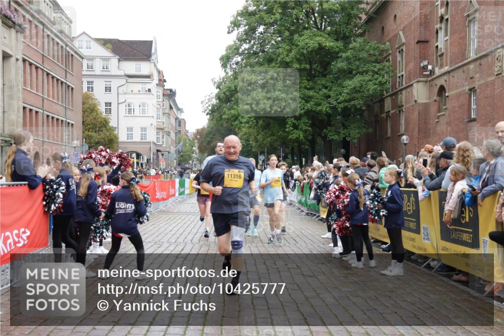 13.09.2026 - Kiel Lauf Yannick Fuchs http://msf.ph/oto/10425777 13.09.2026 09:46:22 Ziel 167, 181, 442, 3052, 3361, 3954, 5855, 5955, 6857, 7308, 8125, 10117, 10913, 11316, 11859, 12495, 12621, 557, 1415, 1418, 2127, 2482, 3142, 3301, 4909, 4910, 4918, 5234, 5511, 5757, 5829, 6732, 7015, 7572, 7911, 7924, 8125, 8244, 8611, 8859, 9841, 10036, 10203, 10685, 10719, 10898, 11076, 11078, 12374, 12841, 288, 3033, 3035, 4906, 6048, 6355, 6577, 7439, 7675, 7754, 8887, 8929, 9832, 10177, 10946, 11861, 12173, 12552, 2788, 3025, 3974 meine-sportfotos.de