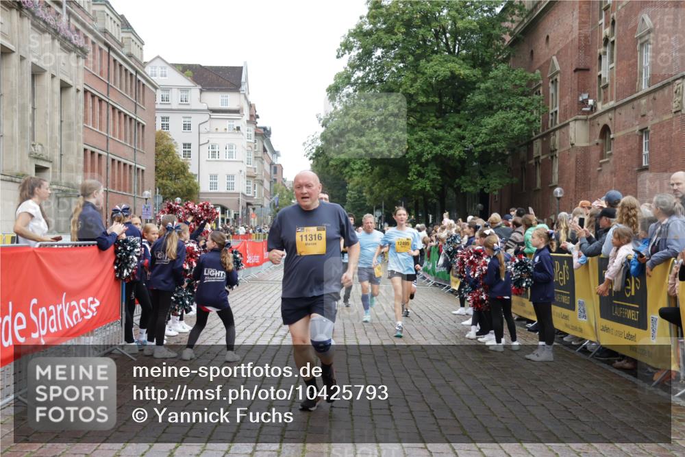 13.09.2026 - Kiel Lauf Yannick Fuchs http://msf.ph/oto/10425793 13.09.2026 09:46:22 Ziel 167, 181, 442, 3052, 3361, 3954, 5855, 5955, 6857, 7308, 8125, 10117, 10913, 11316, 11859, 12495, 12621, 557, 1415, 1418, 2127, 2482, 3142, 3301, 4909, 4910, 4918, 5234, 5511, 5757, 5829, 6732, 7015, 7572, 7911, 7924, 8125, 8244, 8611, 8859, 9841, 10036, 10203, 10685, 10719, 10898, 11076, 11078, 12374, 12841, 288, 3033, 3035, 4906, 6048, 6355, 6577, 7439, 7675, 7754, 8887, 8929, 9832, 10177, 10946, 11861, 12173, 12552, 2788, 3025, 3974 meine-sportfotos.de