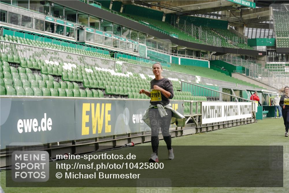 13.09.2026 - 21. swb-Marathon Bremen Michael Burmester http://msf.ph/oto/10425800 13.09.2026 10:48:28 Laufen im Stadion 10264, 10292, 10349, 10407, 10413, 10440, 10732, 10754, 10789, 10925, 11104, 11254, 11262, 11423, 11443, 11541, 11663, 11698, 11851, 11942, 11980, 12083, 12157, 12340, 12444, 12471, 12472, 12542, 12561, 10137, 10176, 10191, 10192, 10194, 10202, 10242, 10295, 10344, 10430, 10472, 10524, 10568, 10600, 10629, 10651, 10679, 10713, 10756, 10779, 10882, 10979, 10997, 10999, 11081, 11200, 11233, 11307, 11309, 11355, 11367, 11709, 12089, 12153, 12177, 12178 meine-sportfotos.de