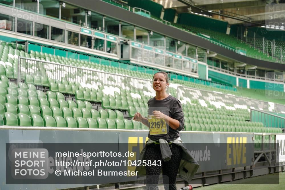 13.09.2026 - 21. swb-Marathon Bremen Michael Burmester http://msf.ph/oto/10425843 13.09.2026 10:48:30 Laufen im Stadion 10264, 10292, 10349, 10407, 10413, 10440, 10732, 10754, 10789, 10925, 11104, 11254, 11262, 11423, 11443, 11541, 11663, 11698, 11851, 11942, 11980, 12083, 12157, 12340, 12444, 12471, 12472, 12542, 12561, 10137, 10176, 10191, 10192, 10194, 10202, 10242, 10295, 10344, 10430, 10472, 10524, 10568, 10600, 10629, 10651, 10679, 10713, 10756, 10779, 10882, 10979, 10997, 10999, 11081, 11200, 11233, 11307, 11309, 11355, 11367, 11709, 11821, 12089, 12153, 12177, 12178 meine-sportfotos.de