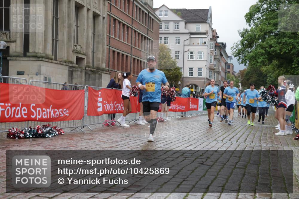 13.09.2026 - Kiel Lauf Yannick Fuchs http://msf.ph/oto/10425869 13.09.2026 11:03:18 Ziel 697, 986, 1923, 2254, 2878, 2975, 3621, 4658, 4757, 5893, 6224, 6319, 6669, 7282, 7656, 8130, 8136, 8204, 8288, 9059, 9063, 9614, 9819, 10806, 415, 986, 1095, 1298, 1635, 2055, 2796, 3513, 3621, 3635, 3912, 4478, 4781, 5046, 5712, 5998, 6071, 6483, 6548, 6768, 6934, 6969, 6974, 7968, 8084, 8782, 9070, 9108, 9202, 9663, 10165, 10664, 10999, 11064, 11255, 11717, 11736, 11846, 12550, 1698, 2724, 2846, 3155, 3744, 4074, 4854, 6341, 6524, 6525 meine-sportfotos.de
