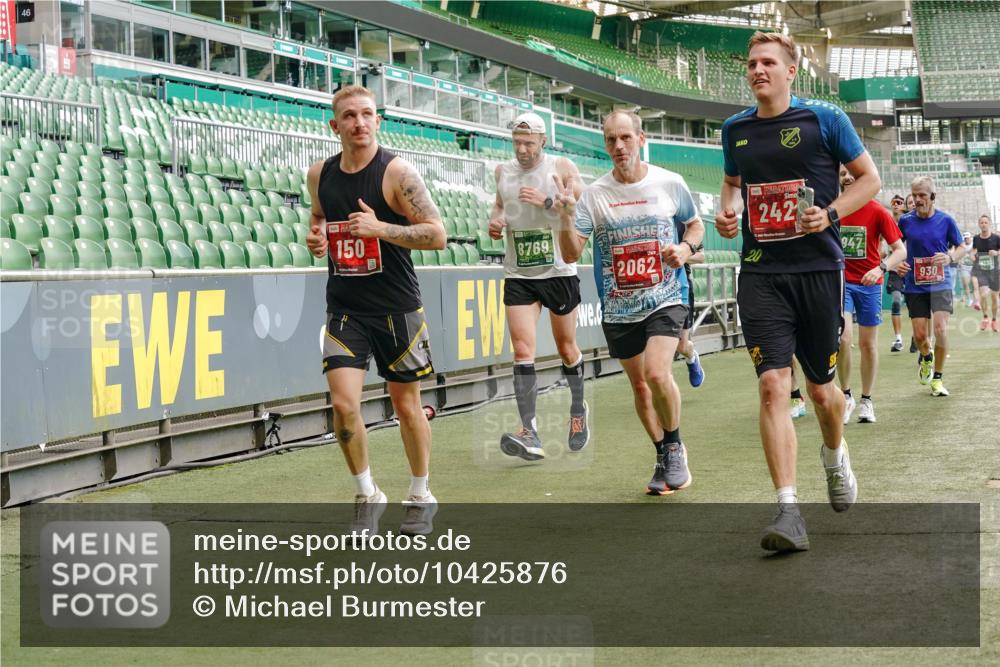 13.09.2026 - 21. swb-Marathon Bremen Michael Burmester http://msf.ph/oto/10425876 13.09.2026 13:02:01 Laufen im Stadion 150, 242, 282, 318, 440, 531, 687, 722, 930, 936, 946, 1006, 1067, 1163, 1250, 1436, 1448, 1582, 1896, 2033, 2047, 2062, 2276, 2292, 2345, 2364, 2370, 2378, 2409, 2427, 2485, 2490, 2491, 2560, 2561, 2627, 2638, 2658, 2666, 2668, 2708, 2779, 2781, 2967, 2987, 3013, 3044, 3114, 3163, 3164, 3173, 3187, 3248, 3258, 3294, 3334, 3372, 3374, 3375, 3385, 3392, 3496, 3524, 3526, 3527, 3576, 3603, 3642, 3667, 3721, 3806, 3852, 3893, 4000, 4506, 4558 meine-sportfotos.de