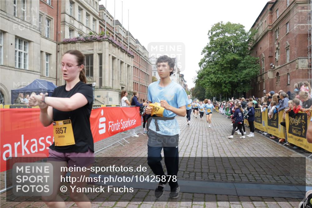 13.09.2026 - Kiel Lauf Yannick Fuchs http://msf.ph/oto/10425878 13.09.2026 09:46:26 Ziel 167, 181, 442, 3361, 6577, 6857, 9832, 10117, 10913, 11316, 11859, 11861, 12173, 12495, 12621, 442, 557, 1415, 1418, 2127, 2482, 3052, 3142, 3301, 3954, 4909, 4910, 4918, 5234, 5757, 5829, 5855, 5955, 6732, 7015, 7308, 7911, 7924, 8125, 8244, 8611, 8859, 10203, 10685, 10719, 10898, 11076, 11078, 12374, 12841, 288, 2527, 3033, 3035, 4906, 6048, 6355, 7190, 7213, 7439, 7675, 7754, 8409, 8887, 8929, 8994, 10177, 10946, 12552, 557, 1418, 2127, 2788, 3142, 3301, 3974, 5757 meine-sportfotos.de