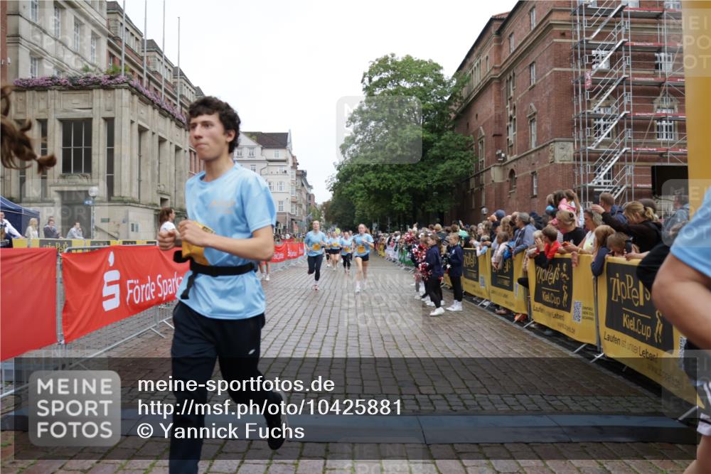 13.09.2026 - Kiel Lauf Yannick Fuchs http://msf.ph/oto/10425881 13.09.2026 09:46:26 Ziel 167, 181, 442, 3361, 6577, 6857, 9832, 10117, 10913, 11316, 11859, 11861, 12173, 12495, 12621, 442, 557, 1415, 1418, 2127, 2482, 3052, 3142, 3301, 3954, 4909, 4910, 4918, 5234, 5757, 5829, 5855, 5955, 6732, 7015, 7308, 7911, 7924, 8125, 8244, 8611, 8859, 10203, 10685, 10719, 10898, 11076, 11078, 12374, 12841, 288, 2527, 3033, 3035, 4906, 6048, 6355, 7190, 7213, 7439, 7675, 7754, 8409, 8887, 8929, 8994, 10177, 10946, 12552, 557, 1418, 2127, 2788, 3142, 3301, 3974, 5757 meine-sportfotos.de