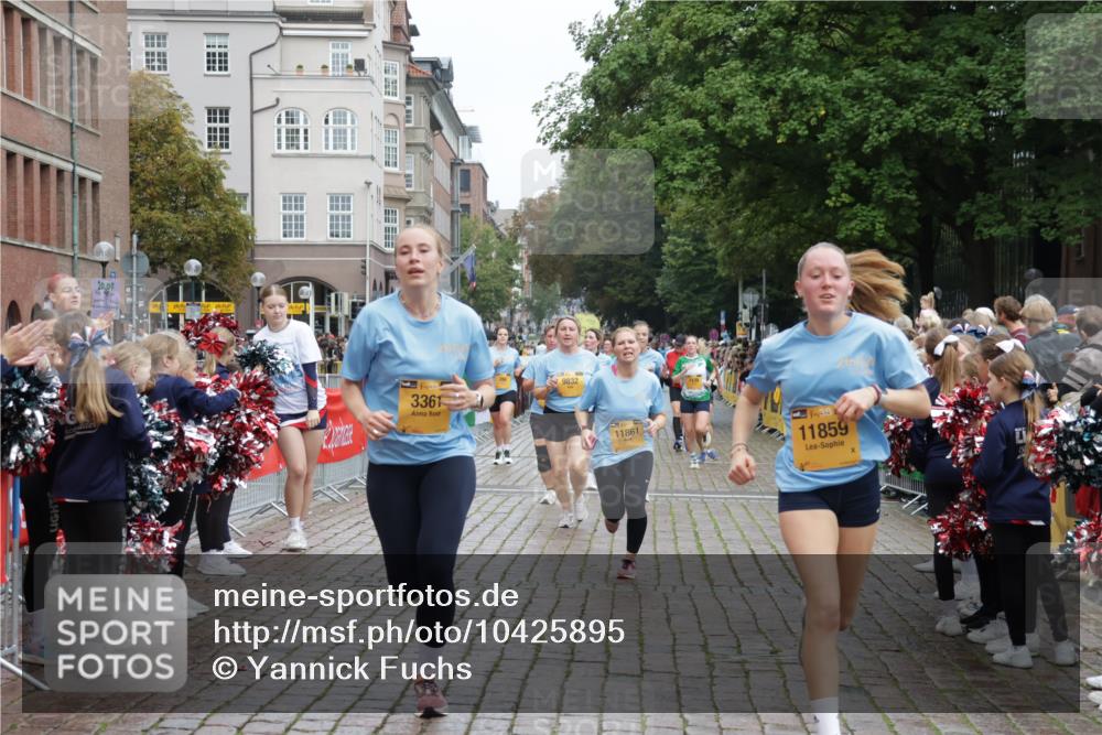 13.09.2026 - Kiel Lauf Yannick Fuchs http://msf.ph/oto/10425895 13.09.2026 09:46:28 Ziel 167, 181, 3361, 6355, 6577, 6857, 7439, 9832, 10117, 10177, 10913, 10946, 11316, 11859, 11861, 12173, 12495, 12621, 442, 1415, 1418, 2482, 3052, 3301, 3954, 4909, 4910, 4918, 5234, 5829, 5855, 5955, 6732, 7015, 7308, 7911, 7924, 8125, 8244, 8611, 8859, 10117, 10203, 10685, 10719, 10898, 11076, 11078, 12841, 288, 2527, 3033, 3035, 3808, 4906, 6048, 7190, 7213, 7446, 7675, 7754, 8409, 8887, 8929, 8994, 12552, 12725, 557, 1418, 2127, 3142, 3301, 5757, 5829, 7911 meine-sportfotos.de