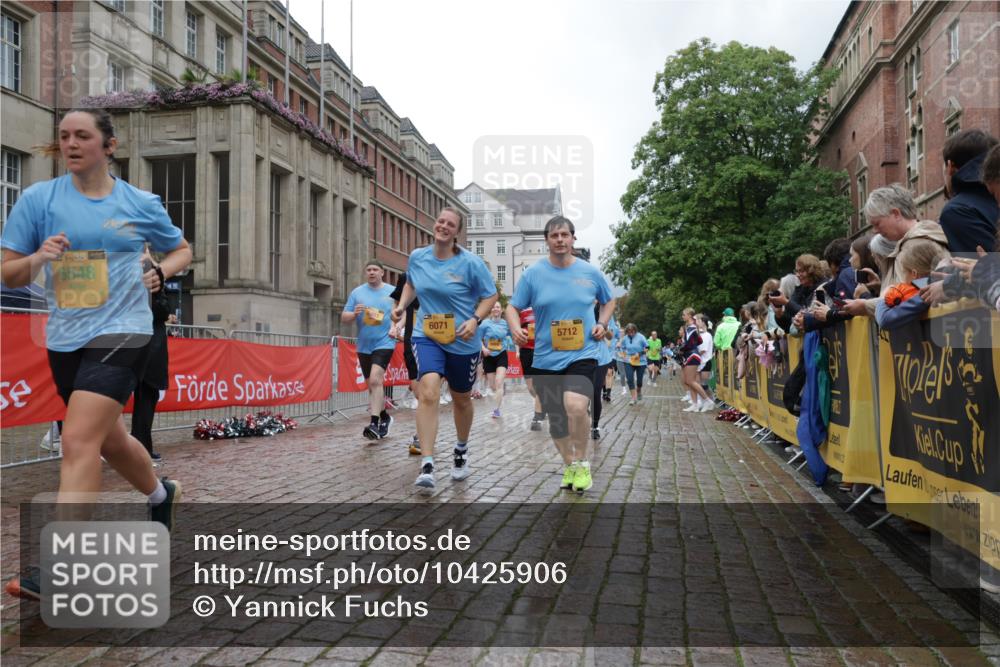 13.09.2026 - Kiel Lauf Yannick Fuchs http://msf.ph/oto/10425906 13.09.2026 11:03:23 Ziel 697, 1923, 2254, 2846, 2878, 4074, 4658, 4854, 5893, 6224, 6319, 6341, 6953, 7282, 7656, 8130, 8136, 8204, 8288, 8946, 9059, 9614, 10806, 986, 1095, 1635, 2055, 2796, 2975, 3513, 3621, 3635, 3912, 4478, 4757, 4781, 5046, 5712, 5998, 6071, 6319, 6483, 6548, 6669, 6768, 6934, 6969, 6974, 7968, 8084, 8130, 8782, 9063, 9070, 9108, 9202, 9663, 9819, 10165, 10664, 10999, 11255, 11736, 11846, 12550, 1698, 2724, 3049, 3155, 3744, 5588, 5820, 6524, 6525, 9331, 9955 meine-sportfotos.de