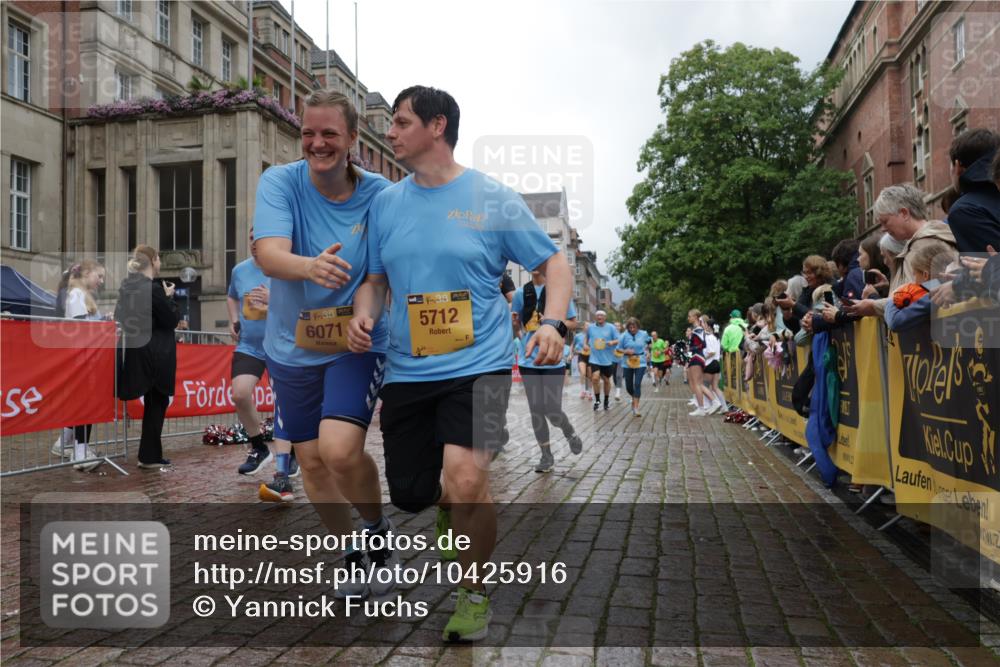 13.09.2026 - Kiel Lauf Yannick Fuchs http://msf.ph/oto/10425916 13.09.2026 11:03:24 Ziel 697, 1923, 2254, 2724, 2846, 2878, 3744, 4074, 4658, 4854, 5893, 6224, 6341, 6953, 7282, 7656, 8136, 8204, 8288, 8946, 9059, 9614, 10806, 986, 1095, 1635, 2055, 2796, 2975, 3513, 3621, 3635, 3912, 4478, 4757, 4781, 5046, 5712, 5998, 6071, 6319, 6483, 6548, 6669, 6768, 6934, 6969, 6974, 7968, 8084, 8130, 8136, 8782, 9063, 9070, 9108, 9202, 9663, 9819, 10165, 10664, 10999, 11255, 11736, 11846, 12550, 1698, 3049, 3155, 5377, 5588, 5820, 6524, 6525, 9331, 9955 meine-sportfotos.de