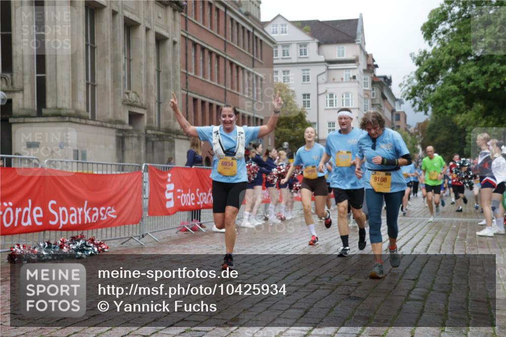 13.09.2026 - Kiel Lauf Yannick Fuchs http://msf.ph/oto/10425934 13.09.2026 11:03:26 Ziel 697, 2254, 2724, 2846, 2878, 3744, 4074, 4658, 4854, 6224, 6341, 6953, 7282, 7656, 8288, 8946, 9614, 10806, 986, 1095, 1635, 1923, 2055, 2796, 2975, 3513, 3621, 3635, 3912, 4478, 4757, 4781, 5046, 5893, 5998, 6319, 6483, 6669, 6768, 6934, 6969, 6974, 7968, 8084, 8130, 8136, 8204, 8782, 9059, 9063, 9070, 9108, 9202, 9663, 9819, 10165, 10664, 10999, 11255, 11736, 11846, 12550, 643, 1505, 1698, 3049, 3155, 5377, 5588, 5820, 6524, 6525, 9331, 9581, 9955, 6934 meine-sportfotos.de