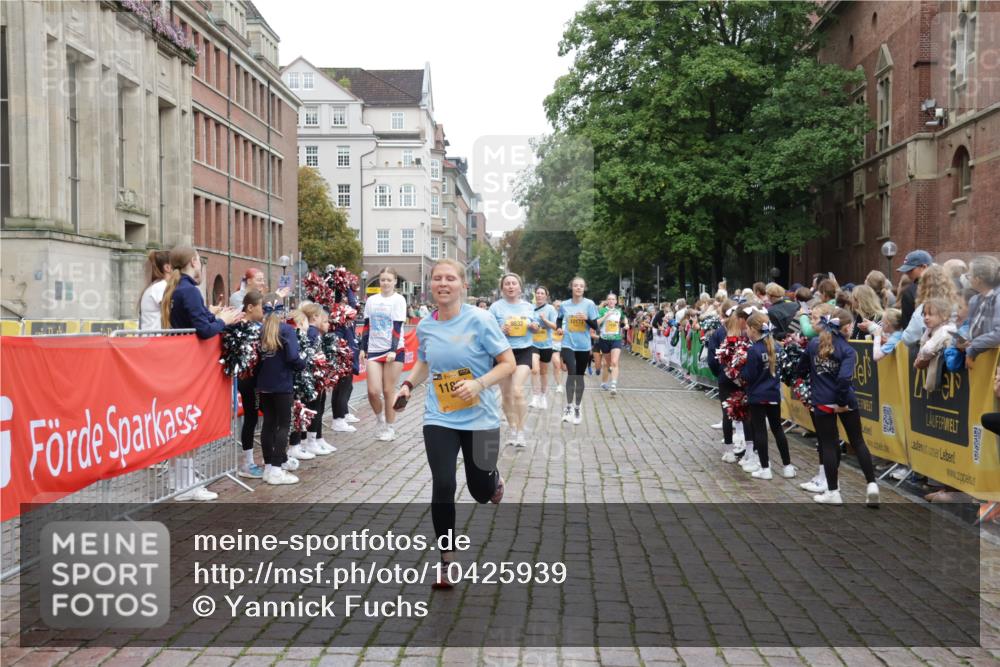 13.09.2026 - Kiel Lauf Yannick Fuchs http://msf.ph/oto/10425939 13.09.2026 09:46:30 Ziel 167, 181, 288, 3361, 6355, 6577, 6857, 7439, 9832, 10177, 10913, 10946, 11316, 11859, 11861, 12173, 12495, 12621, 442, 1415, 2482, 3052, 3954, 4909, 4910, 4918, 5234, 5829, 5855, 5955, 6732, 7015, 7308, 7911, 7924, 8125, 8244, 8611, 8859, 10117, 10203, 10685, 10719, 10898, 11076, 11078, 11316, 2527, 3033, 3035, 3808, 4087, 4906, 6048, 6638, 7190, 7213, 7446, 7675, 7754, 8409, 8887, 8929, 8994, 10322, 12552, 12725, 557, 1418, 2127, 3142, 3301, 5757, 5829, 7911, 7924 meine-sportfotos.de