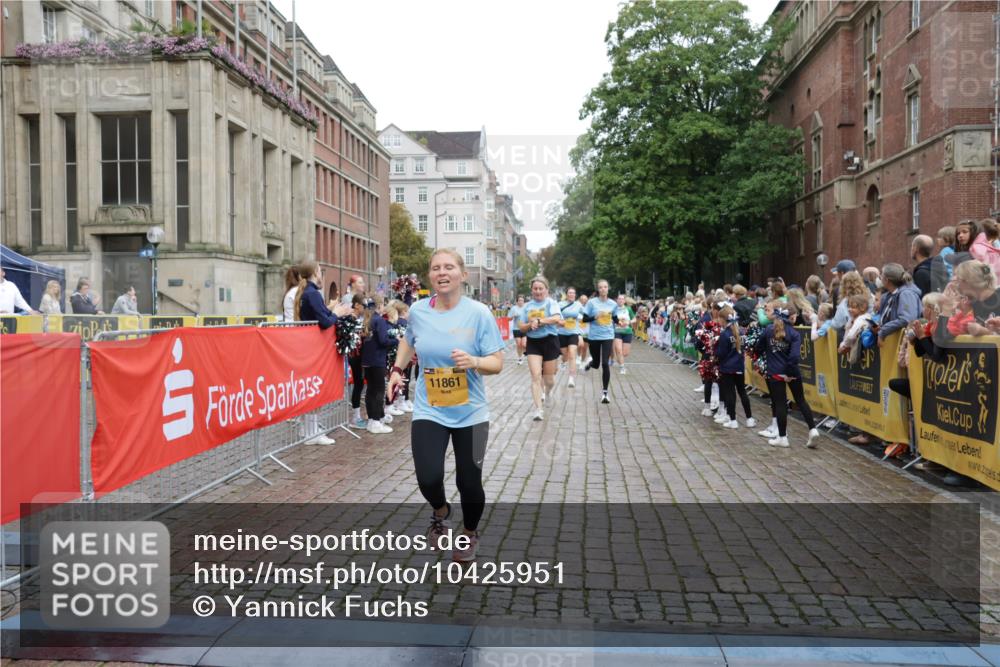 13.09.2026 - Kiel Lauf Yannick Fuchs http://msf.ph/oto/10425951 13.09.2026 09:46:30 Ziel 167, 181, 288, 3361, 6355, 6577, 6857, 7439, 9832, 10177, 10913, 10946, 11316, 11859, 11861, 12173, 12495, 12621, 442, 1415, 2482, 3052, 3954, 4909, 4910, 4918, 5234, 5829, 5855, 5955, 6732, 7015, 7308, 7911, 7924, 8125, 8244, 8611, 8859, 10117, 10203, 10685, 10719, 10898, 11076, 11078, 11316, 2527, 3033, 3035, 3808, 4087, 4906, 6048, 6638, 7190, 7213, 7446, 7675, 7754, 8409, 8887, 8929, 8994, 10322, 12552, 12725, 557, 1418, 2127, 3142, 3301, 5757, 5829, 7911, 7924 meine-sportfotos.de