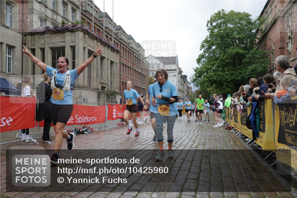 13.09.2026 - Kiel Lauf Yannick Fuchs http://msf.ph/oto/10425960 13.09.2026 11:03:28 Ziel 697, 2254, 2724, 2846, 2878, 3155, 3744, 4074, 4658, 4854, 6224, 6341, 6953, 7282, 7656, 8946, 9363, 9614, 10806, 12650, 986, 1095, 1635, 1923, 2254, 2796, 2975, 3513, 3621, 3635, 3912, 4478, 4757, 4781, 5046, 5893, 5998, 6224, 6319, 6669, 6768, 6934, 8130, 8136, 8204, 8288, 8782, 9059, 9063, 9070, 9108, 9202, 9663, 9819, 10165, 10664, 10999, 11255, 11736, 11846, 12550, 643, 1505, 1698, 2807, 3049, 5377, 5588, 5820, 6524, 6525, 9331, 9581, 9955, 11172, 1095, 6934 meine-sportfotos.de