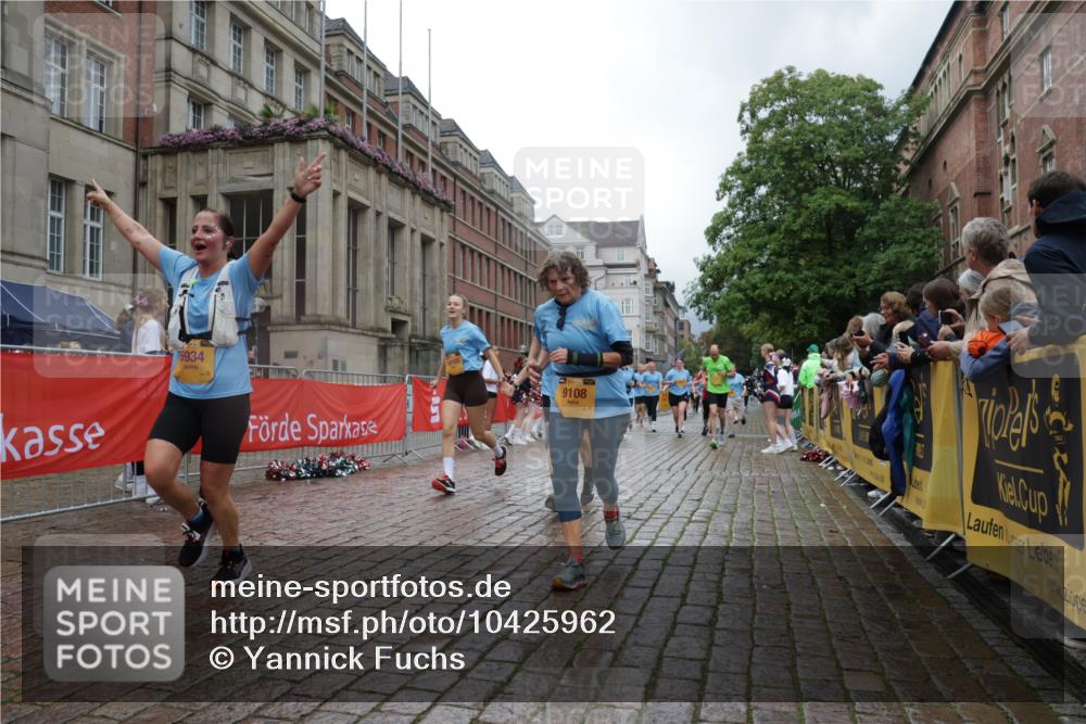 13.09.2026 - Kiel Lauf Yannick Fuchs http://msf.ph/oto/10425962 13.09.2026 11:03:28 Ziel 697, 2254, 2724, 2846, 2878, 3155, 3744, 4074, 4658, 4854, 6224, 6341, 6953, 7282, 7656, 8946, 9363, 9614, 10806, 12650, 986, 1095, 1635, 1923, 2254, 2796, 2975, 3513, 3621, 3635, 3912, 4478, 4757, 4781, 5046, 5893, 5998, 6224, 6319, 6669, 6768, 6934, 8130, 8136, 8204, 8288, 8782, 9059, 9063, 9070, 9108, 9202, 9663, 9819, 10165, 10664, 10999, 11255, 11736, 11846, 12550, 643, 1505, 1698, 2807, 3049, 5377, 5588, 5820, 6524, 6525, 9331, 9581, 9955, 11172, 1095, 6934 meine-sportfotos.de