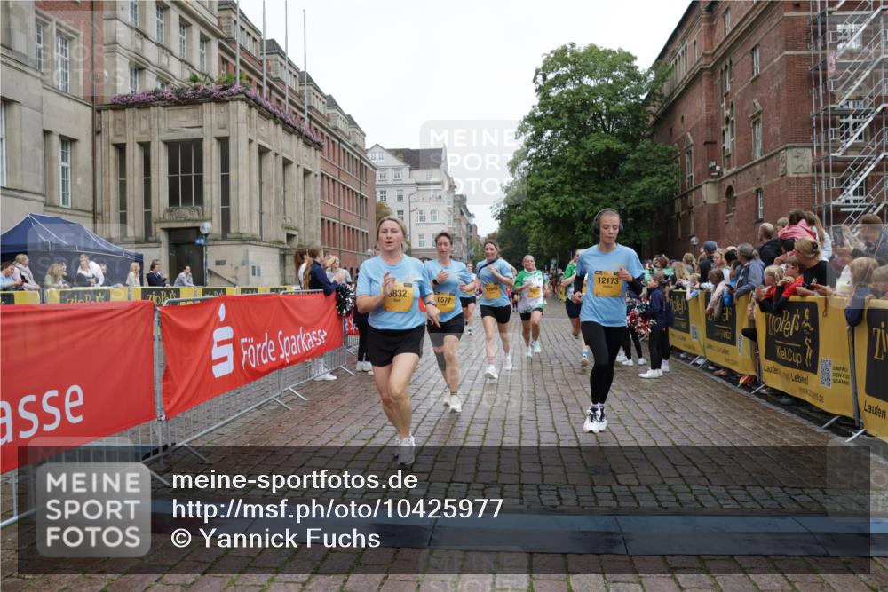 13.09.2026 - Kiel Lauf Yannick Fuchs http://msf.ph/oto/10425977 13.09.2026 09:46:33 Ziel 167, 288, 3033, 3035, 3361, 6355, 6577, 7439, 7675, 7754, 8929, 9832, 10177, 10946, 11859, 11861, 12173, 12552, 167, 181, 442, 1415, 2482, 3052, 3954, 4909, 4910, 4918, 5234, 5855, 5955, 6732, 6857, 7015, 7308, 8125, 8611, 10117, 10203, 10685, 10898, 10913, 11076, 11078, 11316, 12495, 12621, 2527, 2718, 3808, 4087, 4906, 6048, 6638, 7190, 7213, 7446, 7921, 8409, 8887, 8994, 9141, 10322, 12725, 557, 1415, 1418, 2127, 3142, 3301, 4909, 5757, 5829, 7911, 7924 meine-sportfotos.de