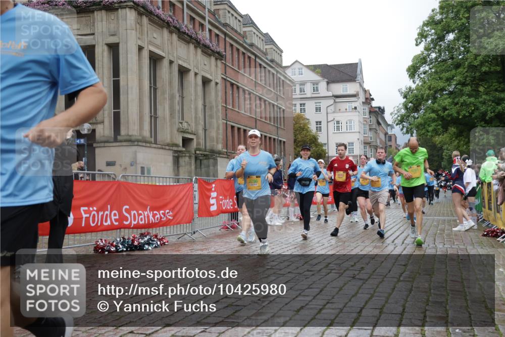 13.09.2026 - Kiel Lauf Yannick Fuchs http://msf.ph/oto/10425980 13.09.2026 11:03:30 Ziel 697, 1698, 2724, 2846, 2878, 3155, 3744, 4074, 4658, 4854, 6341, 6525, 6953, 7282, 7656, 8946, 9363, 12650, 986, 1095, 1635, 1923, 2254, 2796, 2975, 3513, 3621, 3635, 3912, 4478, 4658, 4757, 4781, 5046, 5893, 5998, 6224, 6319, 6669, 6768, 8130, 8136, 8204, 8288, 8782, 9059, 9063, 9070, 9202, 9614, 9663, 9819, 10165, 10664, 10806, 10999, 11255, 11736, 11846, 12550, 643, 1089, 1505, 2807, 3049, 5377, 5588, 5820, 6524, 9331, 9581, 9955, 11172, 11930, 1095, 2796, 3513, 6934 meine-sportfotos.de