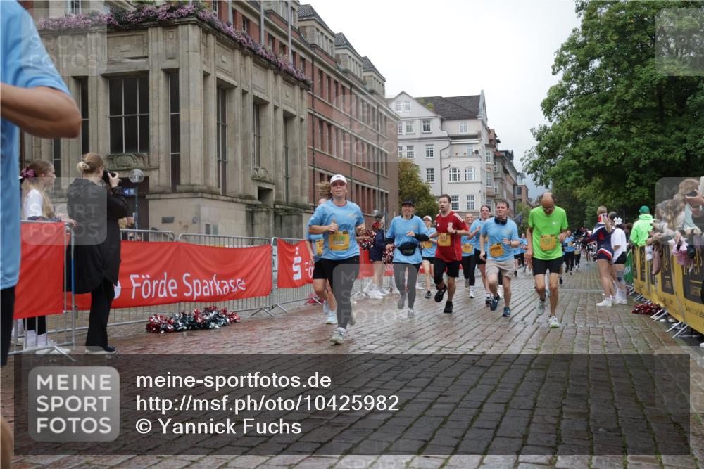 13.09.2026 - Kiel Lauf Yannick Fuchs http://msf.ph/oto/10425982 13.09.2026 11:03:30 Ziel 697, 1698, 2724, 2846, 2878, 3155, 3744, 4074, 4658, 4854, 6341, 6525, 6953, 7282, 7656, 8946, 9363, 12650, 986, 1095, 1635, 1923, 2254, 2796, 2975, 3513, 3621, 3635, 3912, 4478, 4658, 4757, 4781, 5046, 5893, 5998, 6224, 6319, 6669, 6768, 8130, 8136, 8204, 8288, 8782, 9059, 9063, 9070, 9202, 9614, 9663, 9819, 10165, 10664, 10806, 10999, 11255, 11736, 11846, 12550, 643, 1089, 1505, 2807, 3049, 5377, 5588, 5820, 6524, 9331, 9581, 9955, 11172, 11930, 1095, 2796, 3513, 6934 meine-sportfotos.de