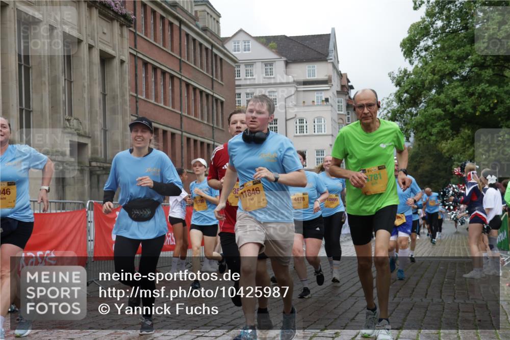 13.09.2026 - Kiel Lauf Yannick Fuchs http://msf.ph/oto/10425987 13.09.2026 11:03:31 Ziel 697, 1698, 2724, 2846, 2878, 3155, 3744, 4074, 4854, 6341, 6524, 6525, 6953, 7282, 7656, 8946, 9363, 12650, 986, 1635, 1923, 2254, 2796, 2878, 2975, 3513, 3621, 3635, 3912, 4478, 4658, 4757, 4781, 5046, 5893, 5998, 6224, 6319, 6669, 6768, 7282, 7656, 8130, 8136, 8204, 8288, 8782, 9059, 9063, 9070, 9202, 9614, 9663, 9819, 10664, 10806, 10999, 11255, 11736, 11846, 12550, 643, 1089, 1505, 2807, 3049, 5377, 5588, 5820, 9331, 9581, 9955, 11172, 11930, 1095, 2796, 3513, 6934 meine-sportfotos.de