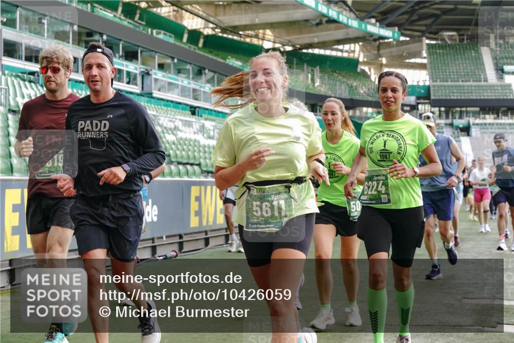 13.09.2026 - 21. swb-Marathon Bremen Michael Burmester http://msf.ph/oto/10426059 13.09.2026 13:24:57 Laufen im Stadion 137, 182, 213, 294, 324, 434, 505, 543, 548, 721, 723, 739, 743, 752, 815, 818, 966, 1273, 1410, 1443, 1459, 1463, 1471, 1491, 1504, 1515, 1561, 1597, 1598, 1830, 1944, 1953, 2058, 2059, 2095, 2211, 2252, 2267, 2271, 2286, 2298, 2308, 2312, 2323, 2354, 2445, 2465, 2483, 2495, 2497, 2503, 2506, 2554, 2571, 2591, 2644, 2752, 2762, 2768, 2776, 2833, 2878, 2896, 2936, 2968, 2981, 3005, 3142, 3211, 3259, 3282, 3288, 3289, 3292, 3298, 3306, 3312, 3329, 3364, 3381, 3390, 3395 meine-sportfotos.de