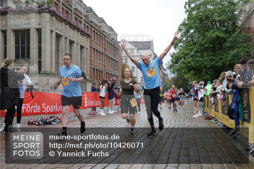 13.09.2026 - Kiel Lauf Yannick Fuchs http://msf.ph/oto/10426071 13.09.2026 11:03:40 Ziel 643, 1698, 3049, 3155, 5377, 5588, 5820, 6524, 6525, 9331, 9363, 9955, 12650, 697, 986, 1923, 2254, 2724, 2846, 2878, 2975, 3621, 3635, 3744, 4074, 4658, 4757, 4854, 5893, 5998, 6224, 6319, 6341, 6669, 6953, 7282, 7656, 8130, 8136, 8204, 8288, 8782, 8946, 9059, 9063, 9202, 9614, 9819, 10806, 12550, 1089, 1505, 1699, 2262, 2807, 2930, 3120, 7205, 7413, 7764, 8107, 9180, 9581, 10567, 10856, 11172, 11381, 11930, 12465, 986, 1635, 2796, 3513, 3621, 3635, 5998, 8782 meine-sportfotos.de