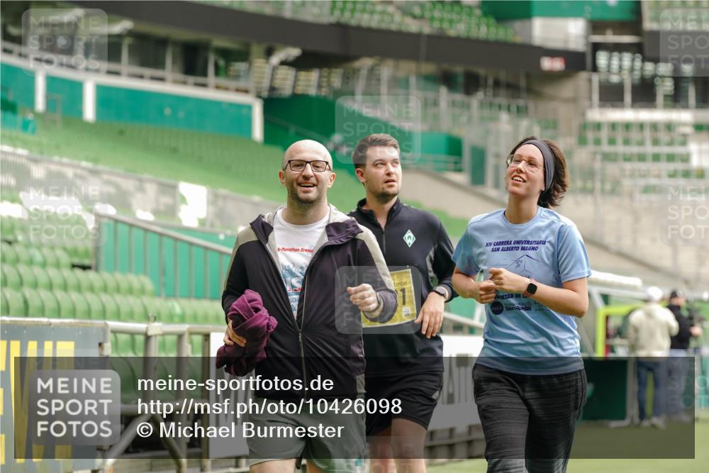13.09.2026 - 21. swb-Marathon Bremen Michael Burmester http://msf.ph/oto/10426098 13.09.2026 10:49:08 Laufen im Stadion 10264, 10292, 10407, 10413, 10440, 10732, 10754, 10789, 10925, 11104, 11254, 11262, 11423, 11443, 11541, 11663, 11698, 11712, 11851, 11942, 11980, 12083, 12440, 12444, 12471, 12472, 12542, 12561, 10137, 10192, 10194, 10202, 10242, 10344, 10430, 10472, 10524, 10568, 10600, 10651, 10679, 10713, 10979, 11050, 11081, 11181, 11200, 11244, 11296, 11309, 11367, 11457, 11529, 11530, 11546, 11574, 11675, 11709, 11760, 11821, 12089, 12153, 12177, 12178 meine-sportfotos.de
