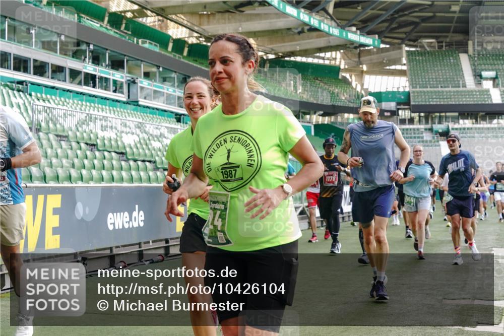 13.09.2026 - 21. swb-Marathon Bremen Michael Burmester http://msf.ph/oto/10426104 13.09.2026 13:24:58 Laufen im Stadion 137, 182, 213, 294, 324, 434, 505, 543, 548, 721, 723, 739, 743, 752, 815, 818, 966, 1273, 1410, 1443, 1459, 1463, 1471, 1491, 1504, 1515, 1561, 1597, 1598, 1830, 1944, 1953, 2058, 2059, 2095, 2211, 2252, 2267, 2271, 2286, 2298, 2308, 2312, 2323, 2354, 2445, 2465, 2483, 2495, 2497, 2503, 2506, 2554, 2571, 2591, 2644, 2752, 2762, 2768, 2776, 2833, 2878, 2896, 2936, 2968, 2981, 3005, 3142, 3211, 3259, 3282, 3288, 3289, 3298, 3306, 3312, 3329, 3364, 3381, 3390, 3395 meine-sportfotos.de