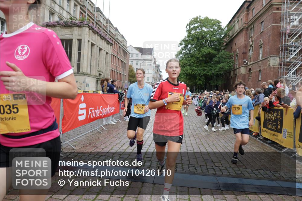 13.09.2026 - Kiel Lauf Yannick Fuchs http://msf.ph/oto/10426110 13.09.2026 09:46:40 Ziel 288, 2527, 3033, 3035, 4906, 6048, 6355, 6577, 7439, 7675, 7754, 8887, 8929, 8994, 9832, 10177, 10946, 12173, 12552, 167, 181, 442, 2482, 3052, 3361, 3954, 4918, 5855, 5955, 6732, 6857, 7015, 7308, 8125, 9832, 10117, 10685, 10898, 10913, 11076, 11078, 11316, 11859, 11861, 12495, 12621, 1402, 2718, 2759, 2779, 3808, 4087, 4238, 4940, 5217, 5351, 6074, 6207, 6638, 7190, 7213, 7446, 7731, 7921, 8409, 9141, 9385, 10301, 10322, 10731, 12622, 12725, 1415, 2482, 4909 meine-sportfotos.de