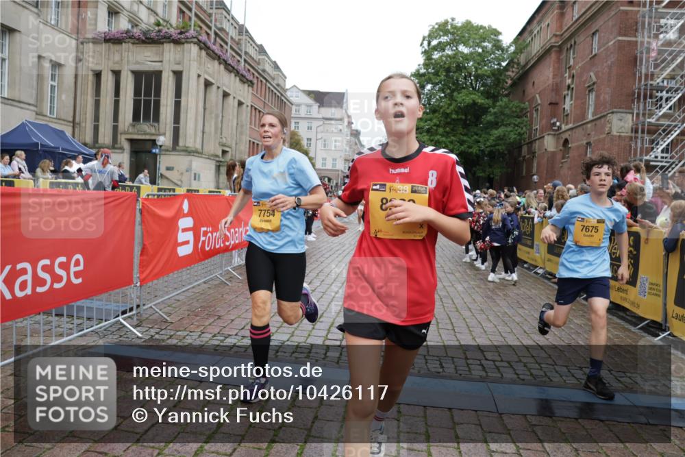 13.09.2026 - Kiel Lauf Yannick Fuchs http://msf.ph/oto/10426117 13.09.2026 09:46:41 Ziel 288, 2527, 3033, 3035, 4906, 6048, 6355, 6577, 7190, 7213, 7439, 7675, 7754, 8409, 8887, 8929, 8994, 10177, 10946, 12173, 12552, 167, 181, 442, 3052, 3361, 3954, 5855, 5955, 6577, 6732, 6857, 7015, 7308, 8125, 9832, 10117, 10685, 10898, 10913, 11076, 11078, 11316, 11859, 11861, 12173, 12495, 12621, 1402, 2718, 2759, 2779, 3808, 4087, 4238, 4940, 5217, 5351, 6074, 6207, 6638, 7446, 7731, 7921, 9141, 9385, 10009, 10301, 10322, 10731, 12622, 12725, 1415, 2482, 4909 meine-sportfotos.de
