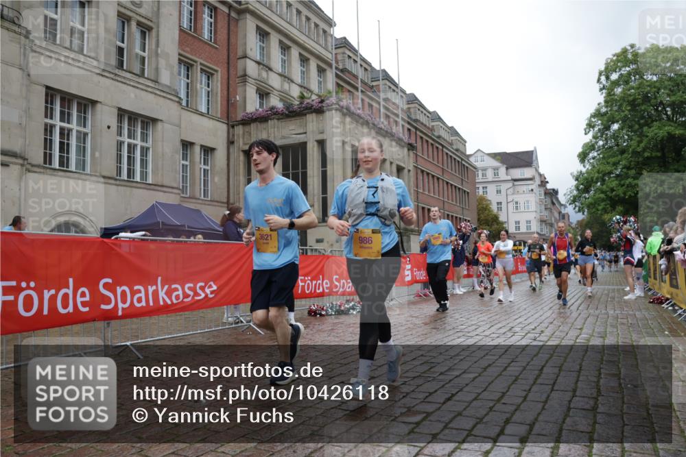 13.09.2026 - Kiel Lauf Yannick Fuchs http://msf.ph/oto/10426118 13.09.2026 11:03:42 Ziel 643, 1505, 1698, 2807, 3049, 3155, 5377, 5588, 5820, 6524, 6525, 9331, 9363, 9581, 9955, 12650, 697, 986, 1923, 2254, 2724, 2846, 2878, 2975, 3155, 3621, 3744, 4074, 4658, 4757, 4854, 5893, 6224, 6319, 6341, 6669, 6953, 7282, 7656, 8130, 8136, 8204, 8288, 8782, 8946, 9059, 9063, 9202, 9363, 9614, 9819, 10806, 12550, 12650, 1089, 1699, 1902, 1906, 2262, 2930, 3120, 7205, 7413, 7764, 8107, 9180, 10567, 10856, 11172, 11381, 11930, 12465, 986, 1635, 3621, 3635, 5998, 8782 meine-sportfotos.de
