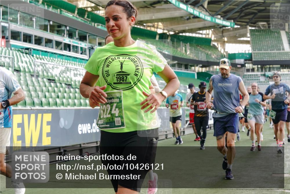 13.09.2026 - 21. swb-Marathon Bremen Michael Burmester http://msf.ph/oto/10426121 13.09.2026 13:24:58 Laufen im Stadion 137, 182, 213, 294, 324, 434, 505, 543, 548, 721, 723, 739, 743, 752, 815, 818, 966, 1273, 1410, 1443, 1459, 1463, 1471, 1491, 1504, 1515, 1561, 1597, 1598, 1830, 1944, 1953, 2058, 2059, 2095, 2211, 2252, 2267, 2271, 2286, 2298, 2308, 2312, 2323, 2354, 2445, 2465, 2483, 2495, 2497, 2503, 2506, 2554, 2571, 2591, 2644, 2752, 2762, 2768, 2776, 2833, 2878, 2896, 2936, 2968, 2981, 3005, 3142, 3211, 3259, 3282, 3288, 3289, 3298, 3306, 3312, 3329, 3364, 3381, 3390, 3395 meine-sportfotos.de