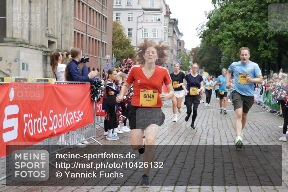 13.09.2026 - Kiel Lauf Yannick Fuchs http://msf.ph/oto/10426132 13.09.2026 09:46:42 Ziel 288, 2527, 3033, 3035, 4906, 6048, 6355, 7190, 7213, 7439, 7675, 7754, 8409, 8887, 8929, 8994, 10177, 10946, 12552, 167, 181, 442, 3052, 3361, 3954, 5855, 5955, 6355, 6577, 6732, 6857, 7015, 7308, 7439, 8125, 9832, 10117, 10685, 10898, 10913, 10946, 11076, 11078, 11316, 11859, 11861, 12173, 12495, 12621, 1402, 2718, 2759, 2779, 3808, 4087, 4238, 4940, 5217, 5351, 6074, 6207, 6638, 7446, 7731, 7921, 9141, 9385, 10009, 10301, 10322, 10731, 12622, 12725, 1415, 2482, 4909 meine-sportfotos.de