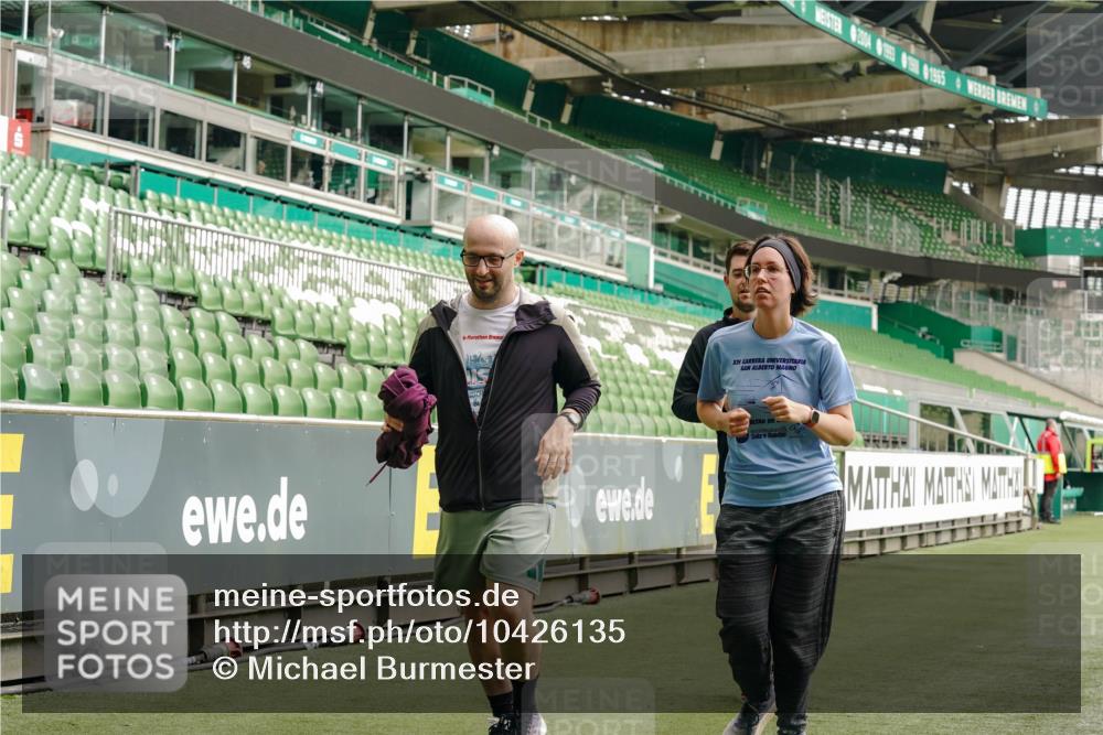 13.09.2026 - 21. swb-Marathon Bremen Michael Burmester http://msf.ph/oto/10426135 13.09.2026 10:49:11 Laufen im Stadion 10264, 10292, 10407, 10413, 10440, 10710, 10732, 10754, 10789, 10925, 11104, 11254, 11262, 11423, 11443, 11541, 11698, 11712, 11851, 11942, 11980, 12083, 12440, 12444, 12471, 12472, 12542, 12561, 10137, 10194, 10202, 10242, 10344, 10430, 10472, 10524, 10535, 10568, 10600, 10651, 10679, 10713, 10895, 10979, 11050, 11081, 11181, 11200, 11244, 11296, 11309, 11367, 11457, 11529, 11530, 11546, 11574, 11675, 11709, 11760, 11821, 12089, 12153, 12177, 12178 meine-sportfotos.de