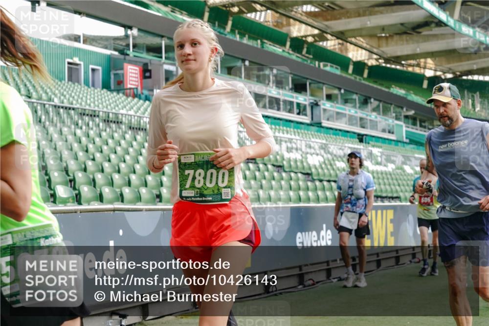13.09.2026 - 21. swb-Marathon Bremen Michael Burmester http://msf.ph/oto/10426143 13.09.2026 13:24:59 Laufen im Stadion 137, 182, 213, 294, 324, 505, 543, 548, 721, 723, 739, 743, 752, 815, 818, 966, 1273, 1410, 1443, 1459, 1463, 1471, 1491, 1504, 1515, 1561, 1597, 1598, 1830, 1944, 1953, 2058, 2059, 2095, 2211, 2252, 2267, 2271, 2286, 2298, 2308, 2312, 2323, 2354, 2445, 2465, 2483, 2495, 2497, 2503, 2506, 2554, 2571, 2591, 2644, 2752, 2762, 2768, 2776, 2833, 2878, 2896, 2936, 2968, 2981, 3005, 3142, 3211, 3259, 3282, 3288, 3289, 3298, 3306, 3312, 3329, 3364, 3381, 3390, 3395 meine-sportfotos.de