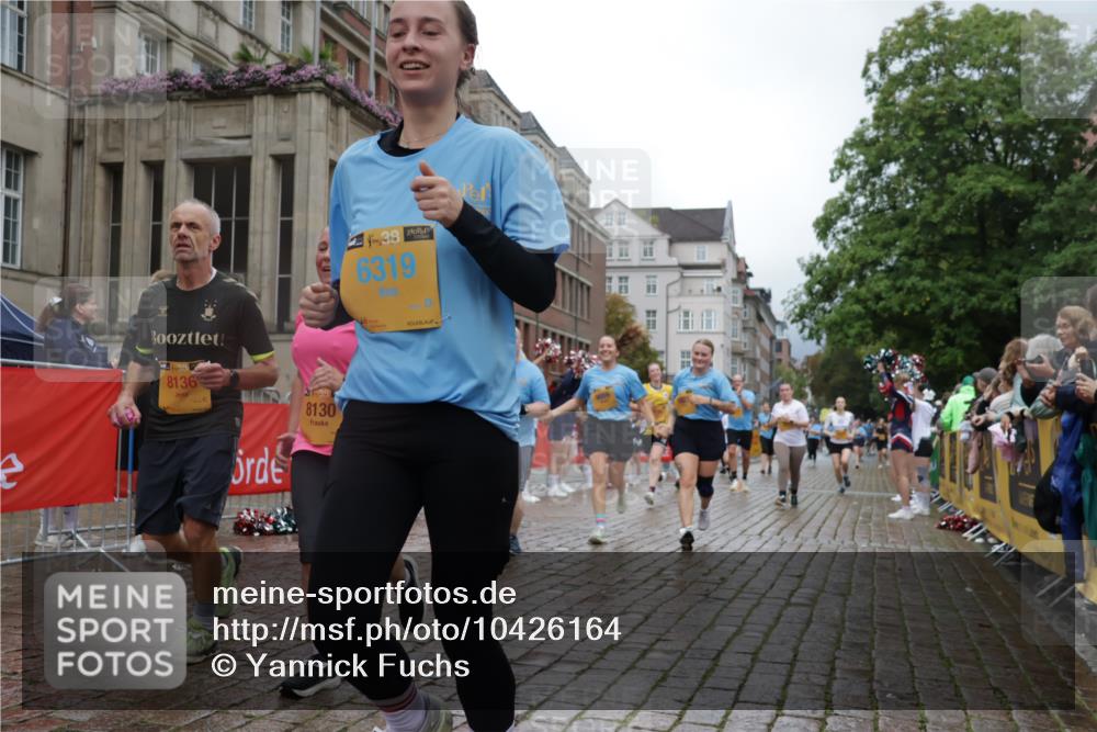 13.09.2026 - Kiel Lauf Yannick Fuchs http://msf.ph/oto/10426164 13.09.2026 11:03:47 Ziel 643, 1089, 1505, 2807, 2930, 3049, 5377, 5588, 5820, 7205, 9331, 9581, 9955, 11172, 11930, 697, 1698, 1923, 2254, 2724, 2846, 2878, 2975, 3155, 3744, 4074, 4658, 4757, 4854, 5893, 6224, 6319, 6341, 6524, 6525, 6953, 7282, 7656, 8130, 8136, 8204, 8288, 8946, 9059, 9063, 9363, 9614, 9819, 10806, 12650, 1699, 1902, 1906, 2262, 3120, 3378, 4936, 5007, 5008, 7413, 7764, 8107, 9180, 10567, 10856, 11381, 12465, 986, 1923, 2975, 3621, 3635, 4757, 5893, 5998, 6319, 6669, 8782 meine-sportfotos.de