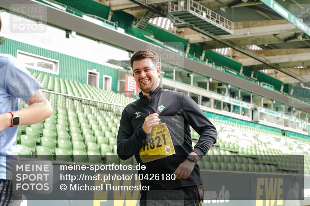 13.09.2026 - 21. swb-Marathon Bremen Michael Burmester http://msf.ph/oto/10426180 13.09.2026 10:49:14 Laufen im Stadion 10264, 10292, 10407, 10413, 10440, 10710, 10732, 10754, 10789, 10925, 11254, 11262, 11423, 11443, 11541, 11698, 11712, 11851, 11942, 11980, 12083, 12440, 12444, 12471, 12472, 12542, 12561, 10137, 10161, 10194, 10202, 10242, 10344, 10430, 10472, 10524, 10535, 10568, 10600, 10651, 10679, 10713, 10895, 10979, 11050, 11081, 11181, 11200, 11244, 11296, 11309, 11367, 11457, 11529, 11530, 11546, 11574, 11675, 11709, 11760, 11821, 12089, 12153, 12177, 12178 meine-sportfotos.de