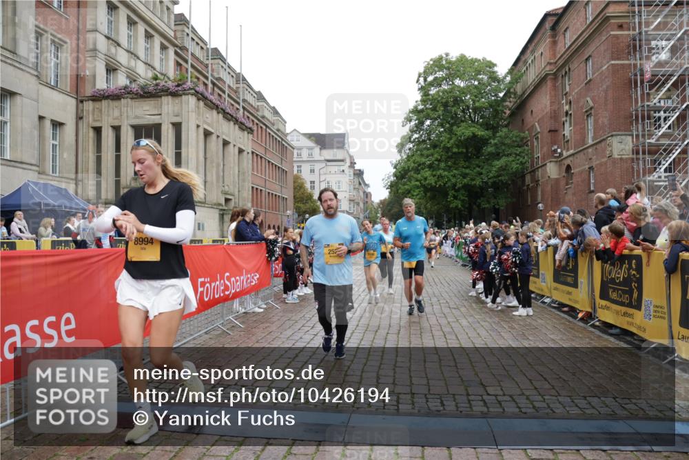 13.09.2026 - Kiel Lauf Yannick Fuchs http://msf.ph/oto/10426194 13.09.2026 09:46:47 Ziel 2527, 2718, 3033, 3035, 3808, 4087, 4906, 6048, 6638, 7190, 7213, 7446, 7675, 7754, 7921, 8409, 8887, 8929, 8994, 9141, 10322, 12725, 167, 181, 288, 442, 3033, 3035, 3052, 3361, 3954, 5855, 5955, 6355, 6577, 6857, 7308, 7439, 8125, 8929, 9832, 10117, 10177, 10913, 10946, 11316, 11859, 11861, 12173, 12495, 12552, 12621, 1402, 2759, 2779, 4238, 4940, 5217, 5351, 6074, 6207, 7731, 9385, 10009, 10301, 10731, 10742, 10744, 12622, 2482, 3052, 3954, 5855, 8125 meine-sportfotos.de
