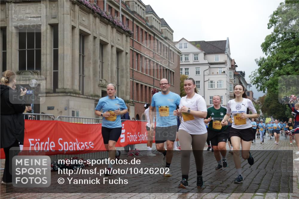 13.09.2026 - Kiel Lauf Yannick Fuchs http://msf.ph/oto/10426202 13.09.2026 11:03:51 Ziel 643, 1089, 1505, 1699, 2262, 2807, 2930, 5377, 7205, 7413, 7764, 9180, 9581, 9955, 10856, 11172, 11930, 697, 1698, 2254, 2724, 2846, 2878, 3049, 3155, 3744, 4074, 4658, 4854, 5588, 5820, 6224, 6341, 6524, 6525, 6953, 7282, 7656, 8288, 8946, 9331, 9363, 9614, 9955, 10806, 12650, 978, 1902, 1906, 3120, 3378, 4936, 5007, 5008, 8107, 10130, 10567, 11151, 11152, 11381, 12465, 1923, 2254, 2975, 4757, 5893, 6224, 6319, 6669 meine-sportfotos.de