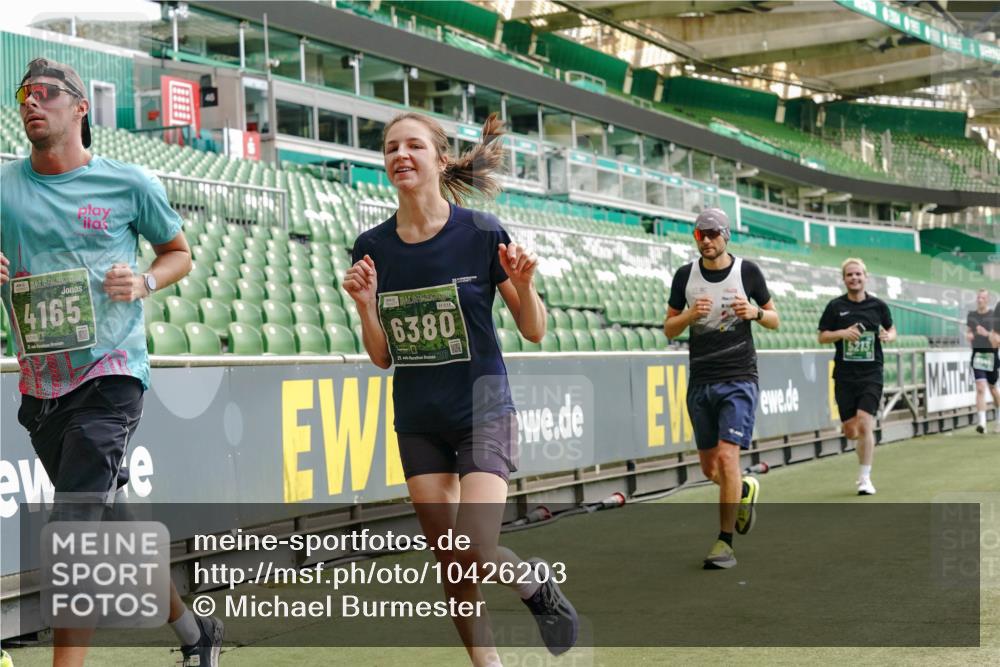 13.09.2026 - 21. swb-Marathon Bremen Michael Burmester http://msf.ph/oto/10426203 13.09.2026 13:02:06 Laufen im Stadion 150, 242, 282, 318, 440, 531, 687, 722, 930, 936, 946, 1006, 1067, 1163, 1250, 1436, 1448, 1582, 1896, 2033, 2047, 2062, 2276, 2292, 2345, 2364, 2370, 2378, 2409, 2421, 2485, 2490, 2491, 2560, 2561, 2627, 2638, 2658, 2666, 2668, 2779, 2781, 2967, 2987, 3013, 3044, 3114, 3163, 3164, 3187, 3248, 3258, 3294, 3334, 3372, 3374, 3375, 3385, 3392, 3496, 3524, 3526, 3527, 3576, 3585, 3603, 3642, 3667, 3721, 3806, 3852, 3893, 3938, 3983, 4000, 4133, 4506, 4558 meine-sportfotos.de