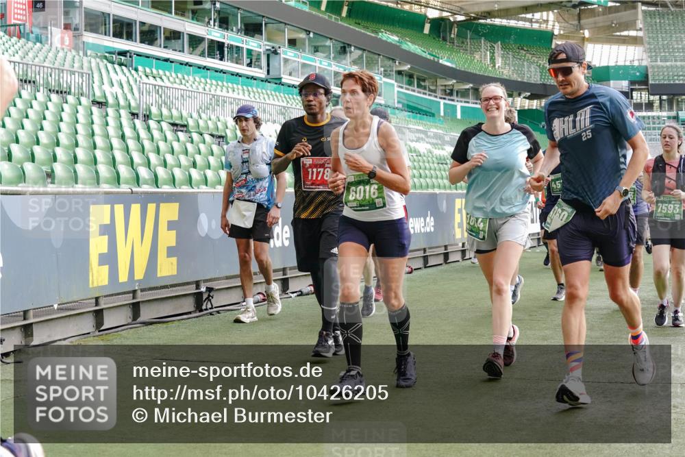 13.09.2026 - 21. swb-Marathon Bremen Michael Burmester http://msf.ph/oto/10426205 13.09.2026 13:25:01 Laufen im Stadion 137, 182, 213, 294, 324, 505, 530, 543, 548, 721, 723, 739, 743, 752, 815, 818, 966, 1273, 1410, 1443, 1459, 1463, 1471, 1491, 1504, 1515, 1561, 1597, 1598, 1744, 1830, 1944, 1953, 2058, 2059, 2095, 2211, 2252, 2267, 2271, 2286, 2298, 2308, 2312, 2323, 2354, 2445, 2465, 2483, 2495, 2497, 2503, 2506, 2554, 2571, 2591, 2644, 2752, 2762, 2768, 2776, 2833, 2878, 2896, 2936, 2981, 3005, 3142, 3211, 3259, 3282, 3288, 3289, 3298, 3306, 3312, 3329, 3364, 3381, 3390, 3395 meine-sportfotos.de