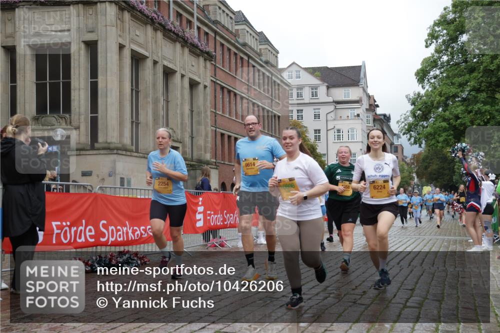 13.09.2026 - Kiel Lauf Yannick Fuchs http://msf.ph/oto/10426206 13.09.2026 11:03:51 Ziel 643, 1089, 1505, 1699, 2262, 2807, 2930, 5377, 7205, 7413, 7764, 9180, 9581, 9955, 10856, 11172, 11930, 697, 1698, 2254, 2724, 2846, 2878, 3049, 3155, 3744, 4074, 4658, 4854, 5588, 5820, 6224, 6341, 6524, 6525, 6953, 7282, 7656, 8288, 8946, 9331, 9363, 9614, 9955, 10806, 12650, 978, 1902, 1906, 3120, 3378, 4936, 5007, 5008, 8107, 10130, 10567, 11151, 11152, 11381, 12465, 1923, 2254, 2975, 4757, 5893, 6224, 6319, 6669 meine-sportfotos.de