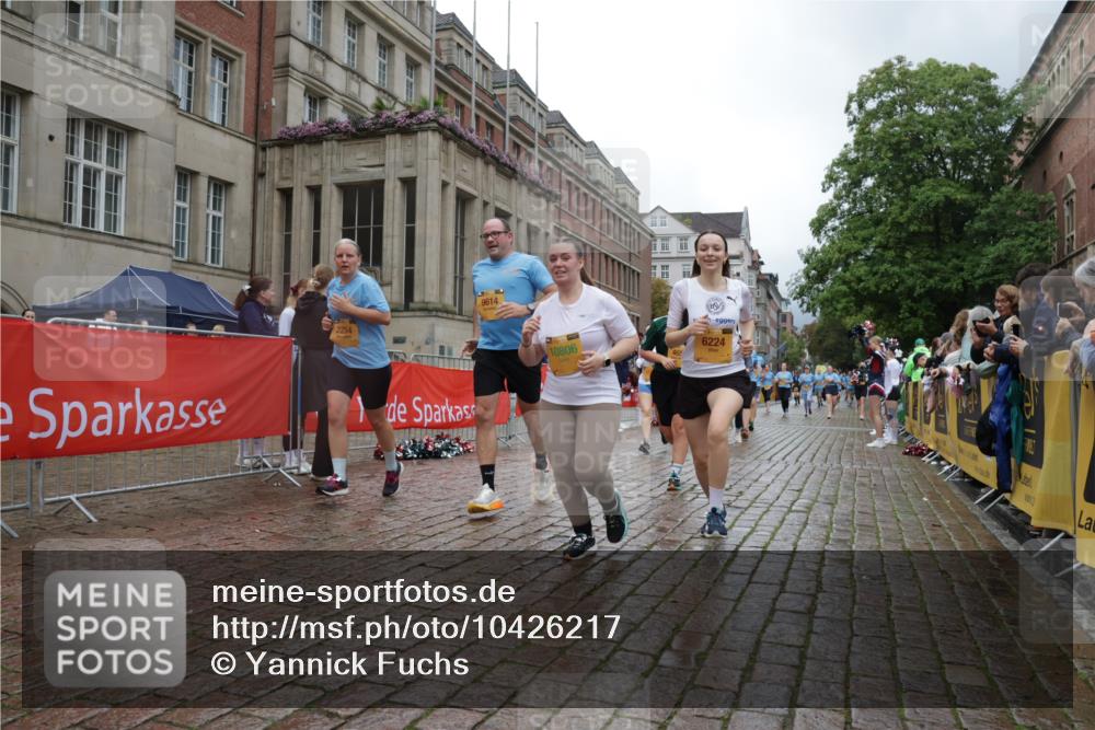 13.09.2026 - Kiel Lauf Yannick Fuchs http://msf.ph/oto/10426217 13.09.2026 11:03:52 Ziel 643, 1089, 1505, 1699, 2262, 2807, 2930, 3120, 5377, 7205, 7413, 7764, 9180, 9581, 10567, 10856, 11172, 11930, 697, 1698, 2254, 2724, 2846, 2878, 3049, 3155, 3744, 4074, 4658, 4854, 5588, 5820, 6224, 6341, 6524, 6525, 6953, 7282, 7656, 8288, 8946, 9331, 9363, 9614, 9955, 10806, 12650, 978, 1902, 1906, 2062, 3378, 4936, 5007, 5008, 7016, 8107, 10130, 11151, 11152, 11381, 12465, 1923, 2254, 2975, 4658, 4757, 5893, 6224, 6319, 6669 meine-sportfotos.de
