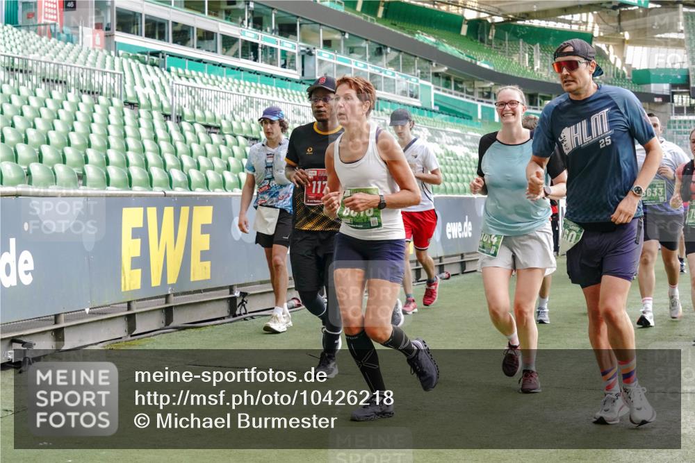 13.09.2026 - 21. swb-Marathon Bremen Michael Burmester http://msf.ph/oto/10426218 13.09.2026 13:25:01 Laufen im Stadion 137, 182, 213, 294, 324, 505, 530, 543, 548, 721, 723, 739, 743, 752, 815, 818, 966, 1273, 1410, 1443, 1459, 1463, 1471, 1491, 1504, 1515, 1561, 1597, 1598, 1744, 1830, 1944, 1953, 2058, 2059, 2095, 2211, 2252, 2267, 2271, 2286, 2298, 2308, 2312, 2323, 2354, 2445, 2465, 2483, 2495, 2497, 2503, 2506, 2554, 2571, 2591, 2644, 2752, 2762, 2768, 2776, 2833, 2878, 2896, 2936, 2981, 3005, 3142, 3211, 3259, 3282, 3288, 3289, 3298, 3306, 3312, 3329, 3364, 3381, 3390, 3395 meine-sportfotos.de