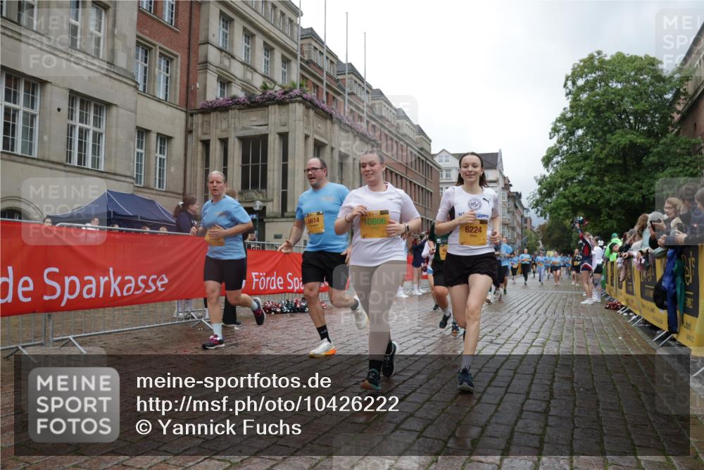 13.09.2026 - Kiel Lauf Yannick Fuchs http://msf.ph/oto/10426222 13.09.2026 11:03:52 Ziel 643, 1089, 1505, 1699, 2262, 2807, 2930, 3120, 5377, 7205, 7413, 7764, 9180, 9581, 10567, 10856, 11172, 11930, 697, 1698, 2254, 2724, 2846, 2878, 3049, 3155, 3744, 4074, 4658, 4854, 5588, 5820, 6224, 6341, 6524, 6525, 6953, 7282, 7656, 8288, 8946, 9331, 9363, 9614, 9955, 10806, 12650, 978, 1902, 1906, 2062, 3378, 4936, 5007, 5008, 7016, 8107, 10130, 11151, 11152, 11381, 12465, 1923, 2254, 2975, 4658, 4757, 5893, 6224, 6319, 6669 meine-sportfotos.de