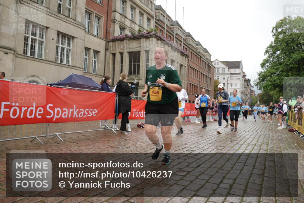 13.09.2026 - Kiel Lauf Yannick Fuchs http://msf.ph/oto/10426237 13.09.2026 11:03:53 Ziel 643, 1089, 1505, 1699, 2262, 2807, 2930, 3120, 5377, 7205, 7413, 7764, 8107, 9180, 9581, 10567, 10856, 11172, 11930, 12465, 697, 1698, 2254, 2724, 2846, 2878, 3049, 3155, 3744, 4074, 4658, 4854, 5588, 5820, 6224, 6341, 6524, 6525, 6953, 7282, 7656, 8946, 9331, 9363, 9614, 9955, 10806, 12650, 978, 1902, 1906, 2062, 3378, 4936, 5007, 5008, 7016, 10130, 10776, 11151, 11152, 11381, 1923, 2254, 2878, 2975, 4658, 4757, 5893, 6224, 6319, 6669 meine-sportfotos.de