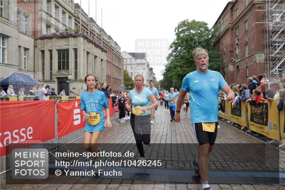 13.09.2026 - Kiel Lauf Yannick Fuchs http://msf.ph/oto/10426245 13.09.2026 09:46:49 Ziel 2527, 2718, 3808, 4087, 4906, 6048, 6207, 6638, 7190, 7213, 7446, 7921, 8409, 8887, 8994, 9141, 10322, 12725, 167, 181, 288, 442, 3033, 3035, 3361, 3954, 5855, 5955, 6355, 6577, 6857, 7308, 7439, 7675, 7754, 8929, 9832, 10117, 10177, 10913, 10946, 11316, 11859, 11861, 12173, 12495, 12552, 12621, 1402, 2759, 2779, 4238, 4940, 5217, 5351, 6074, 7461, 7731, 9385, 10009, 10224, 10301, 10731, 10742, 10744, 11862, 12622, 442, 3052, 3954, 5855, 8125 meine-sportfotos.de