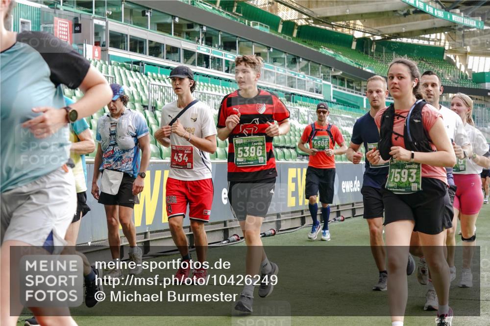 13.09.2026 - 21. swb-Marathon Bremen Michael Burmester http://msf.ph/oto/10426249 13.09.2026 13:25:03 Laufen im Stadion 137, 182, 213, 294, 324, 505, 530, 543, 548, 645, 721, 723, 739, 743, 752, 815, 818, 966, 1273, 1410, 1443, 1459, 1463, 1471, 1491, 1504, 1515, 1561, 1597, 1598, 1744, 1828, 1830, 1944, 1953, 2058, 2059, 2095, 2211, 2252, 2267, 2271, 2286, 2298, 2308, 2312, 2323, 2354, 2445, 2465, 2483, 2495, 2497, 2503, 2506, 2554, 2571, 2591, 2644, 2752, 2762, 2768, 2776, 2833, 2878, 2896, 2936, 2981, 3005, 3142, 3211, 3259, 3288, 3289, 3298, 3306, 3312, 3329, 3364, 3381, 3390 meine-sportfotos.de