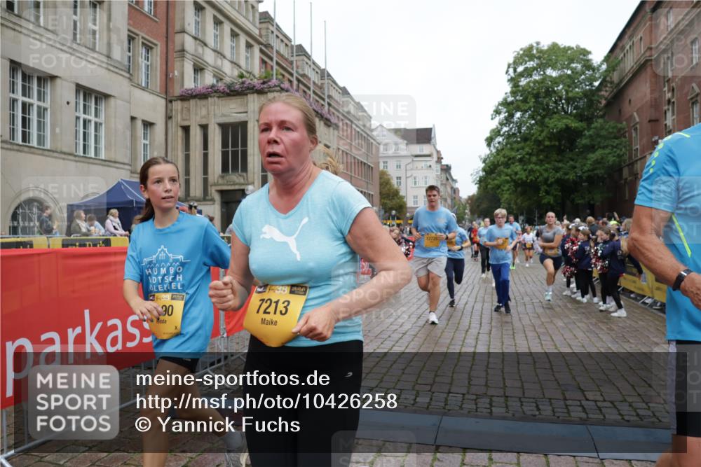 13.09.2026 - Kiel Lauf Yannick Fuchs http://msf.ph/oto/10426258 13.09.2026 09:46:50 Ziel 2527, 2718, 3808, 4087, 4906, 6048, 6207, 6638, 7190, 7213, 7446, 7921, 8409, 8887, 8994, 9141, 10322, 10731, 12725, 167, 181, 288, 442, 3033, 3035, 3361, 3954, 5955, 6048, 6355, 6577, 6857, 7439, 7675, 7754, 8929, 9832, 10117, 10177, 10913, 10946, 11316, 11859, 11861, 12173, 12495, 12552, 12621, 1402, 2759, 2779, 4238, 4940, 5217, 5351, 6074, 7461, 7731, 9385, 10009, 10224, 10301, 10742, 10744, 11862, 11964, 12622, 442, 3052, 3954, 5855, 8125 meine-sportfotos.de