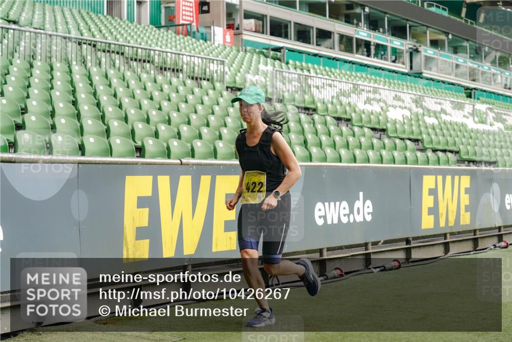 13.09.2026 - 21. swb-Marathon Bremen Michael Burmester http://msf.ph/oto/10426267 13.09.2026 10:49:32 Laufen im Stadion 10292, 10407, 10413, 10440, 10627, 10667, 10710, 10732, 10754, 10789, 10925, 11031, 11254, 11266, 11423, 11541, 11712, 11780, 11851, 11942, 11980, 12083, 12440, 12471, 12472, 12542, 12561, 10137, 10161, 10194, 10202, 10242, 10344, 10430, 10472, 10524, 10535, 10568, 10600, 10651, 10895, 10970, 10979, 11050, 11181, 11200, 11244, 11296, 11309, 11367, 11457, 11529, 11530, 11546, 11573, 11574, 11579, 11675, 11709, 11760, 11821, 12089, 12153, 12177, 12178 meine-sportfotos.de